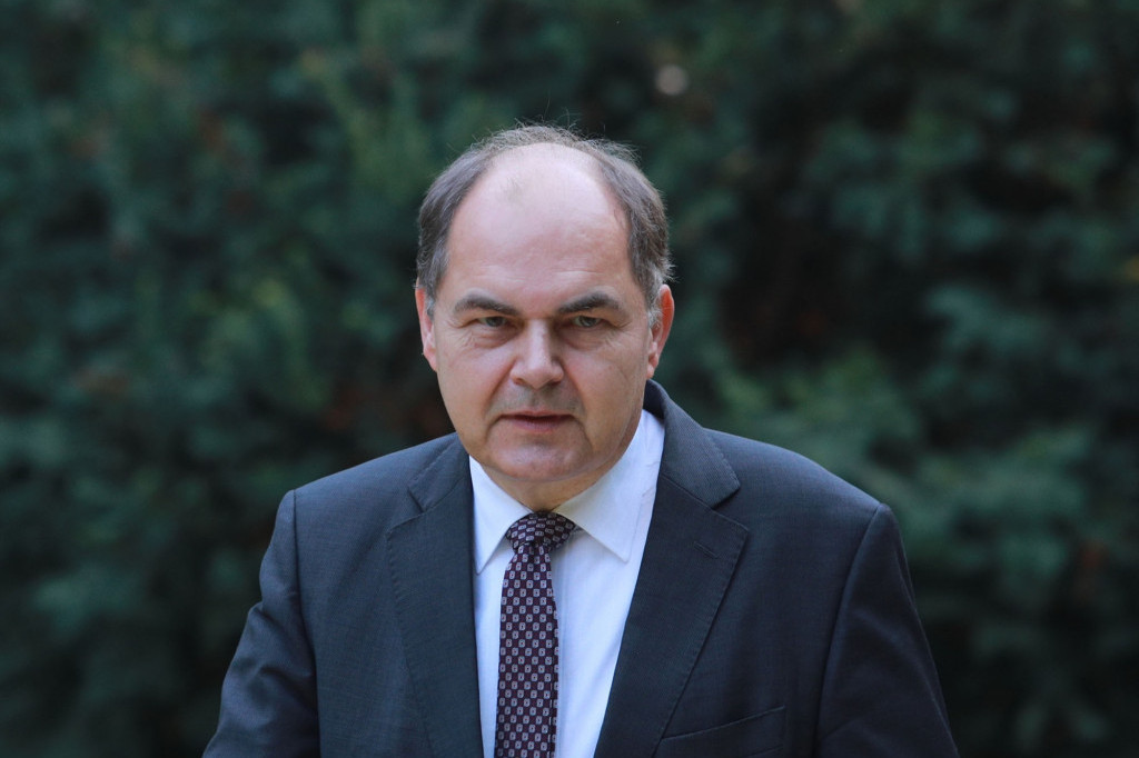 Sramna presuda: Dodiku godinu dana zatvora i šest godina zabrane političkog delovanja! (FOTO/VIDEO)