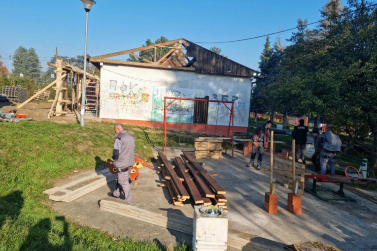 Bolji uslovi za mališane: Počela rekonstrukcija vrtića "Čika Jova Zmaj"  u Zucu