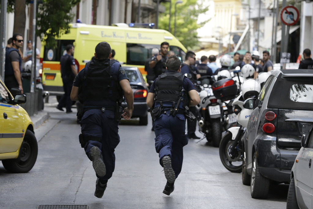 Albanac sa poternice uhapšen u centru Atine! Deo je bande koja je godinama harala grčkom prestonicom (VIDEO)