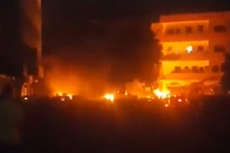 Eksplozija kod aerodroma u Jemenu: Poginulo najmanje osam osoba (VIDEO)