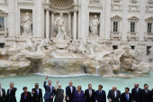 Lideri G20 bacali novčiće u čuvenu rimsku fontanu, jedan predsednik ipak nije bio tu (VIDEO)