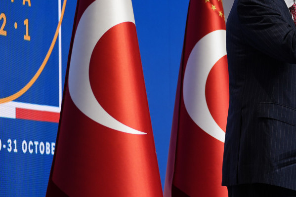 Turska upozorava da se ratni brodovi ne šalju kroz moreuze Bosfor i Dardanele