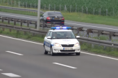 Teška saobraćajka kod Kragujevca: U suprotnoj traci se sudario sa kombijem, poginuo na licu mesta!
