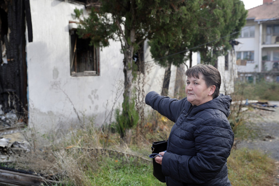 Prošlo je godinu dana, a od obećanja su ostale samo prazne reči: Dragici je tog 4. novembra požar u Vinči progutao sve (FOTO)