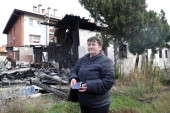Prošlo je godinu dana, a od obećanja su ostale samo prazne reči: Dragici je tog 4. novembra požar u Vinči progutao sve (FOTO)