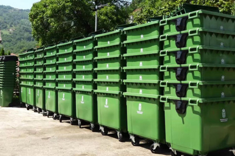 24SEDAM PRIBOJ Novi kontejneri i kante za odlaganje komunalnog otpada