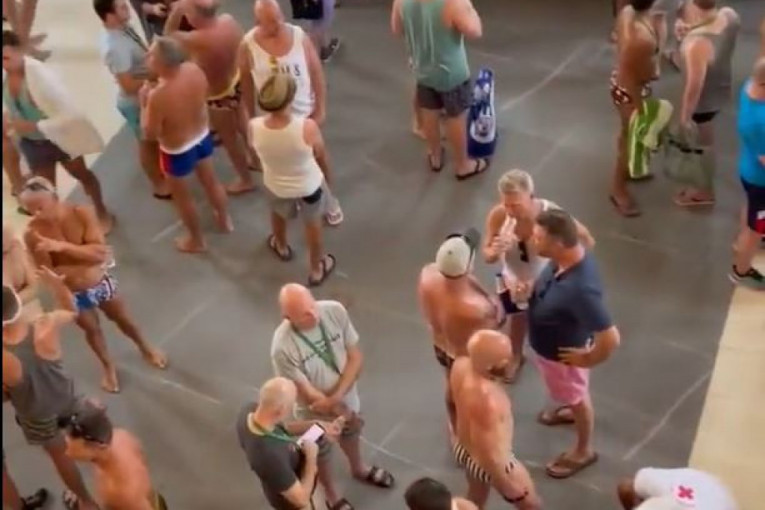 Pucnjava u elitnom odmaralištu: Napadač došao sa plaže i otvorio vatru (VIDEO)