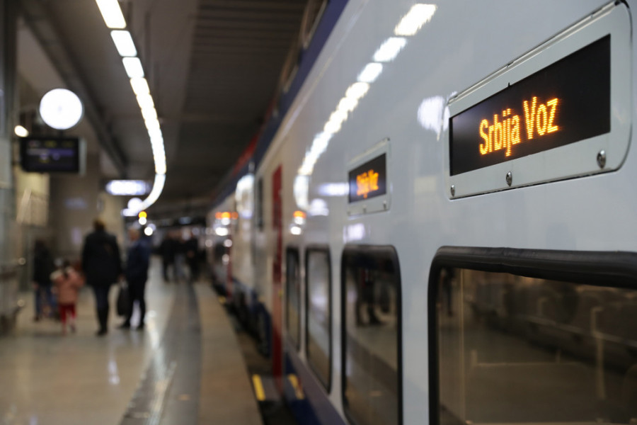 Duga čekanja na granici: Teretna vozila satima stoje na prelazima