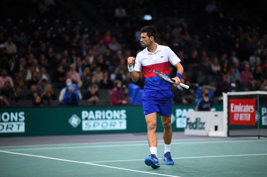 Cicipasa muči lakat, bolovi su i dalje tu: Grk u grupi sa Novakom na završnom turniru u Torinu