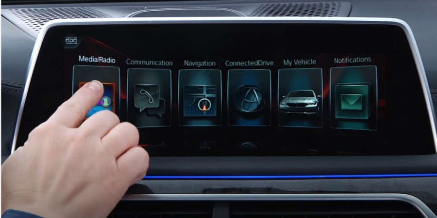 Tačskrin vs fizičke komande u automobilu: Šta mislite ko je pobednik?