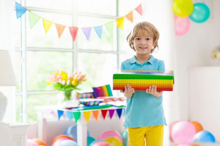Roditelji u Srbiji šokiraju: Prave spisak "zabranjenih" poklona za rođendane, evo šta je na listi