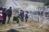 Već peti dan: Migranti na granici između Poljske i Belorusije viču „Nemačka!“