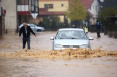 "Strahujemo od vode i noći, neka nam je Bog u pomoći": Reke, kanali i potoci u Kozarskoj Dubici i Gradiški dostigli kritičnu tačku