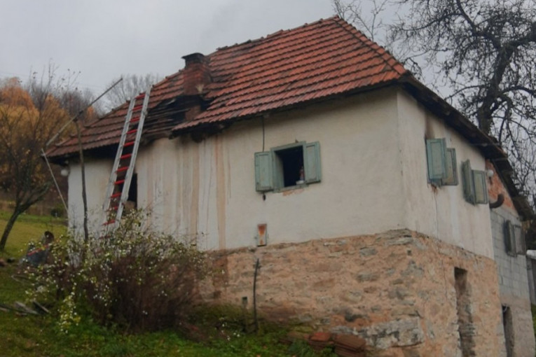 Kuća u kojoj su stradali muškarac i pas: Kobno gušenje dimom