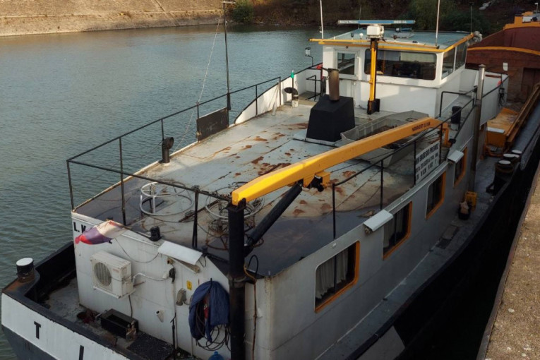 Krijumčarili 55.000 litara nafte: Policija presrela teretni brod i uhapsila tri osobe