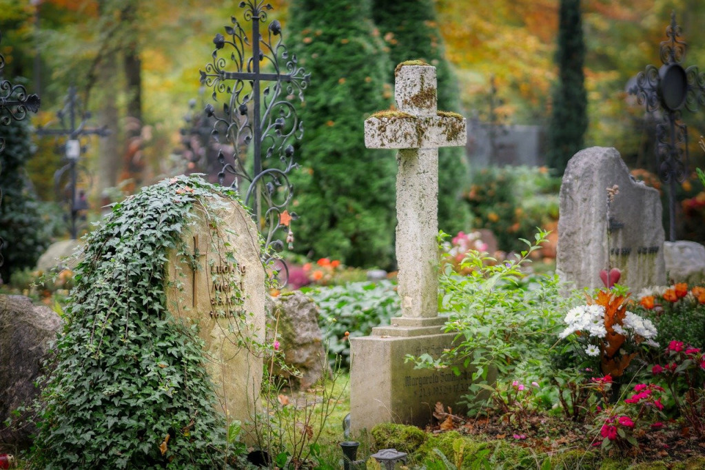 Nešto ste duboko zakopali: Šta može da vas snađe ako sanjate groblje