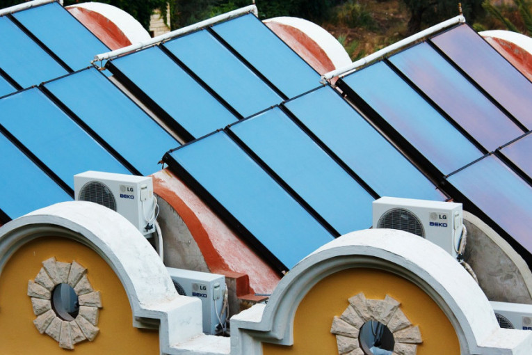 Male solarne elektrane već niču na krovovima u Srbiji: Piroćancu Bratislavu trebalo 10.000 evra za ovu investicuju