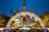 Božić se vraća u grad: Nakon godinu dana pauze u Beču otvoren tradicionalni bazar