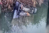 Od ovih slika podilazi jeza: Automobil završio u kanalu kod Besnog Foka, poginuli devojka i dečak (FOTO)