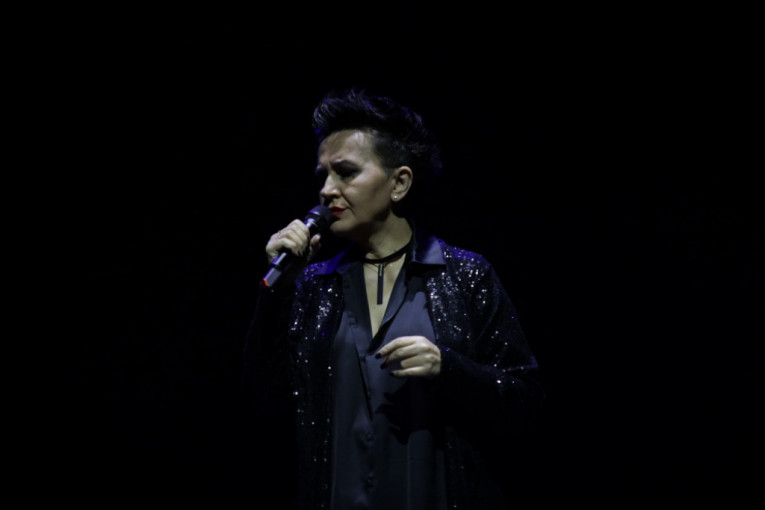 Amira Medunjanin održala emotivan koncert u Beogradu: Publika pevala pesme Tome i Silvane