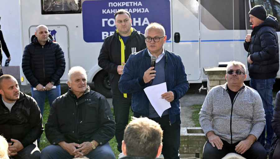 Pokretna kancelarija i danas na terenu: Vesić sa građanima Stublina i Trstenice o problemima