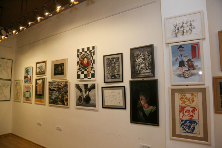 24SEDAM KIKINDA “Pogled u budućnost” očima slikara u Kulturnom centru (FOTO)