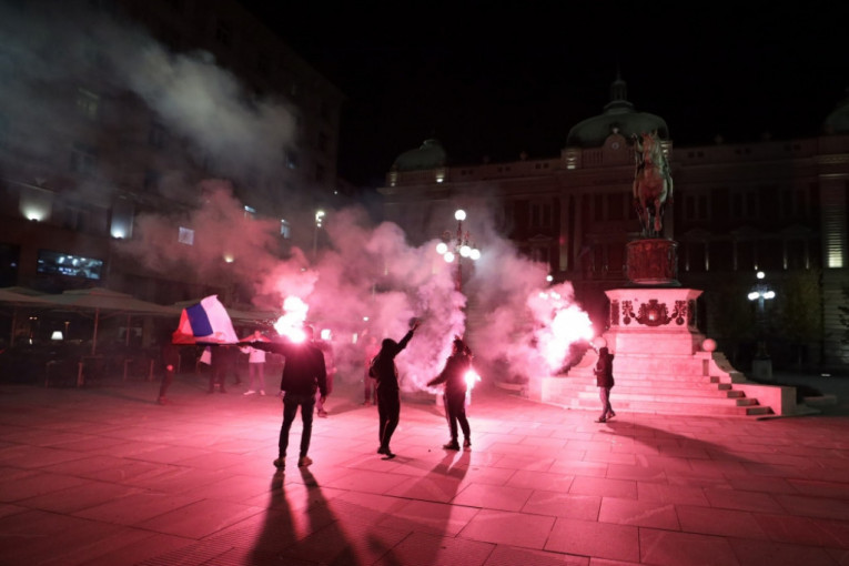 Narod izašao na ulice srpskih gradova, slavi svoje junake iz Lisabona (FOTO)
