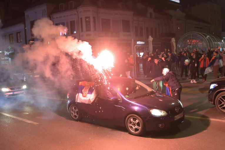 Piksijev rodni grad "izgoreo" u slavlju: Nišlije izašle na ulice da proslave uspeh "orlova" (FOTO)