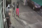 Stravičan snimak iz Njujorka, ubili čoveka nasred ulice: Pljačka krenula naopako, pa se završila tragično (VIDEO)