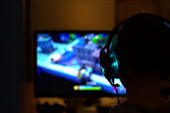Ukida se zabrana stara deset godina: Maloletnici će moći i noću da igraju video-igre