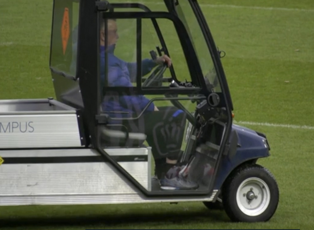 Piksi, ne sedaj na bicikl! Holandski selektor teško povređen kao Klemente dok je vodio Srbiju!