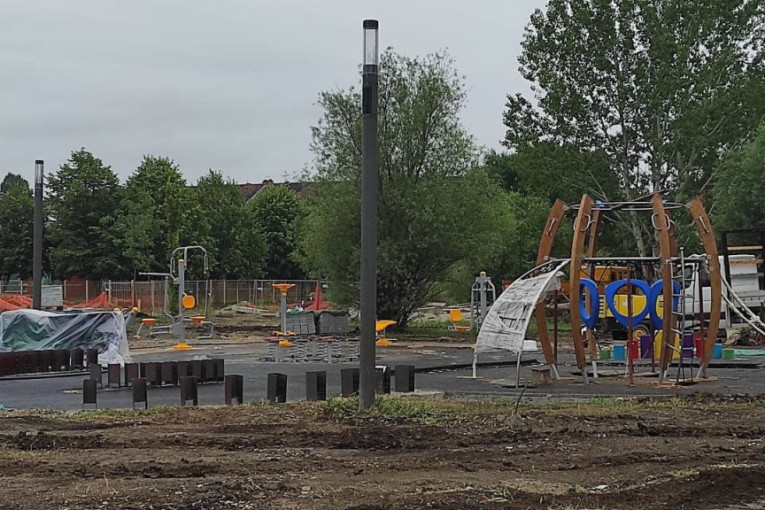 Probudio se Novi Sad iz dubokog sna koji je trajao deceniju, dovoljno je da se provozate