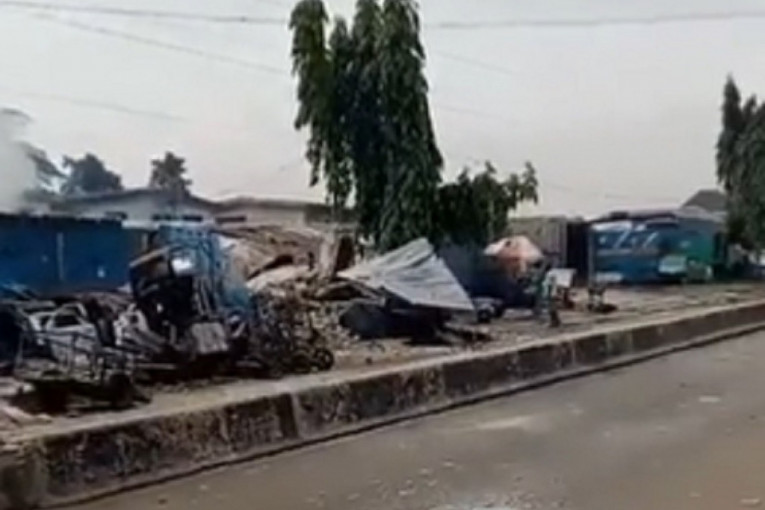 Jezive scene u Lagosu: Strašna eksplozija odnela pet života, među njima jedan dečji (FOTO/VIDEO)