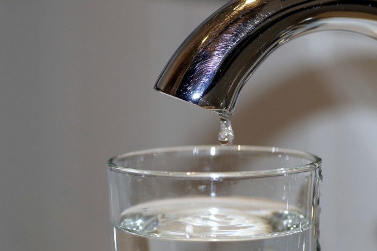 Problemi u Kragujevcu: Voda za piće bezbedna za upotrebu samo na jednoj javnoj česmi!
