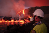 Vulkan na La Palmi ponovo proradio: Zastrašujući snimci osvanuli na internetu (VIDEO)