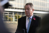 Džonsonu se osipa kabinet: Britanski ministar za Bregzit Dejvid Frost podneo ostavku