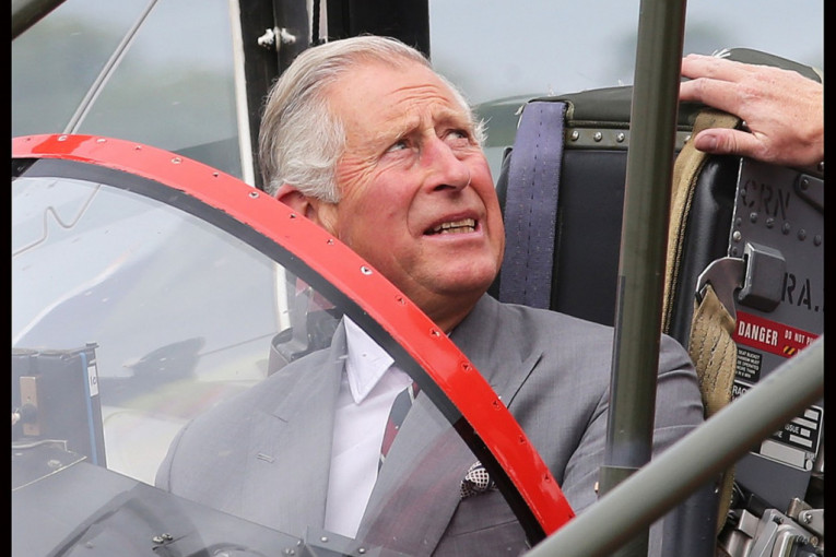 Britaniju drma novi skandal! Princ Čarls od katarskog šeika primio torbu sa milion evra - i to ne samo jednom