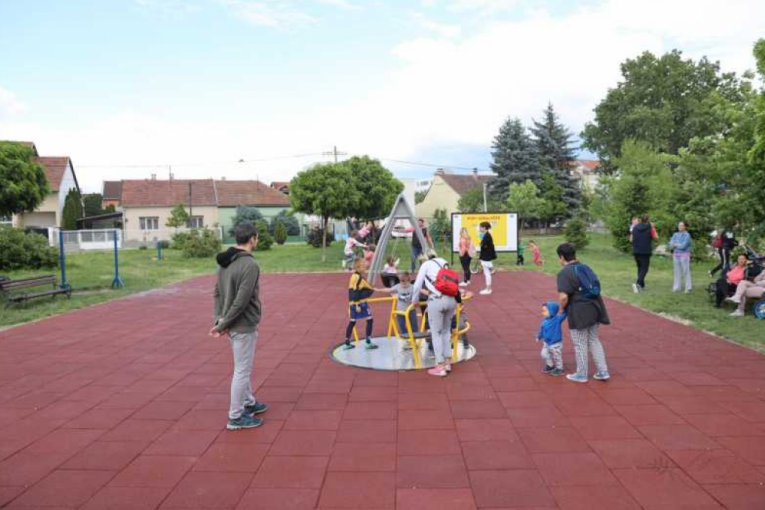 24SEDAM STARA PAZOVA Do leta 15 novih igrališta za decu u svim mestima staropazovačke opštine