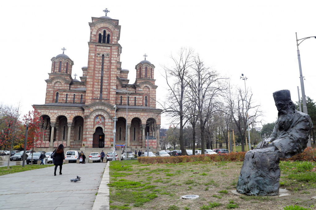 Beogradski đakon poručio: Pravoslavnom narodu u Beogradu potrebni novi hramovi jer su trenutni postali tesni