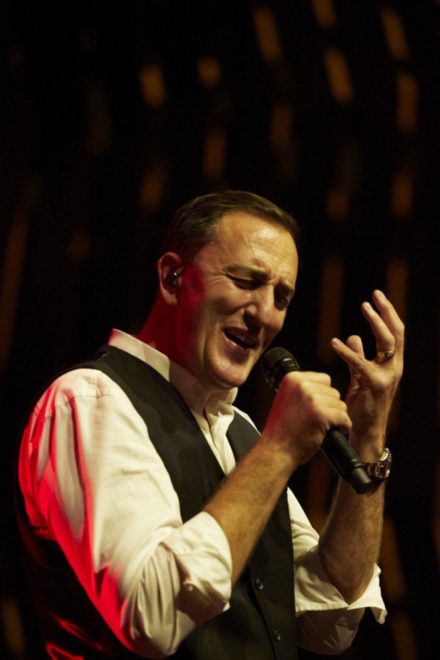 Sergej Ćetković na nesvakidašnji način obradovao fanove, iznenađenjima nije bilo kraja