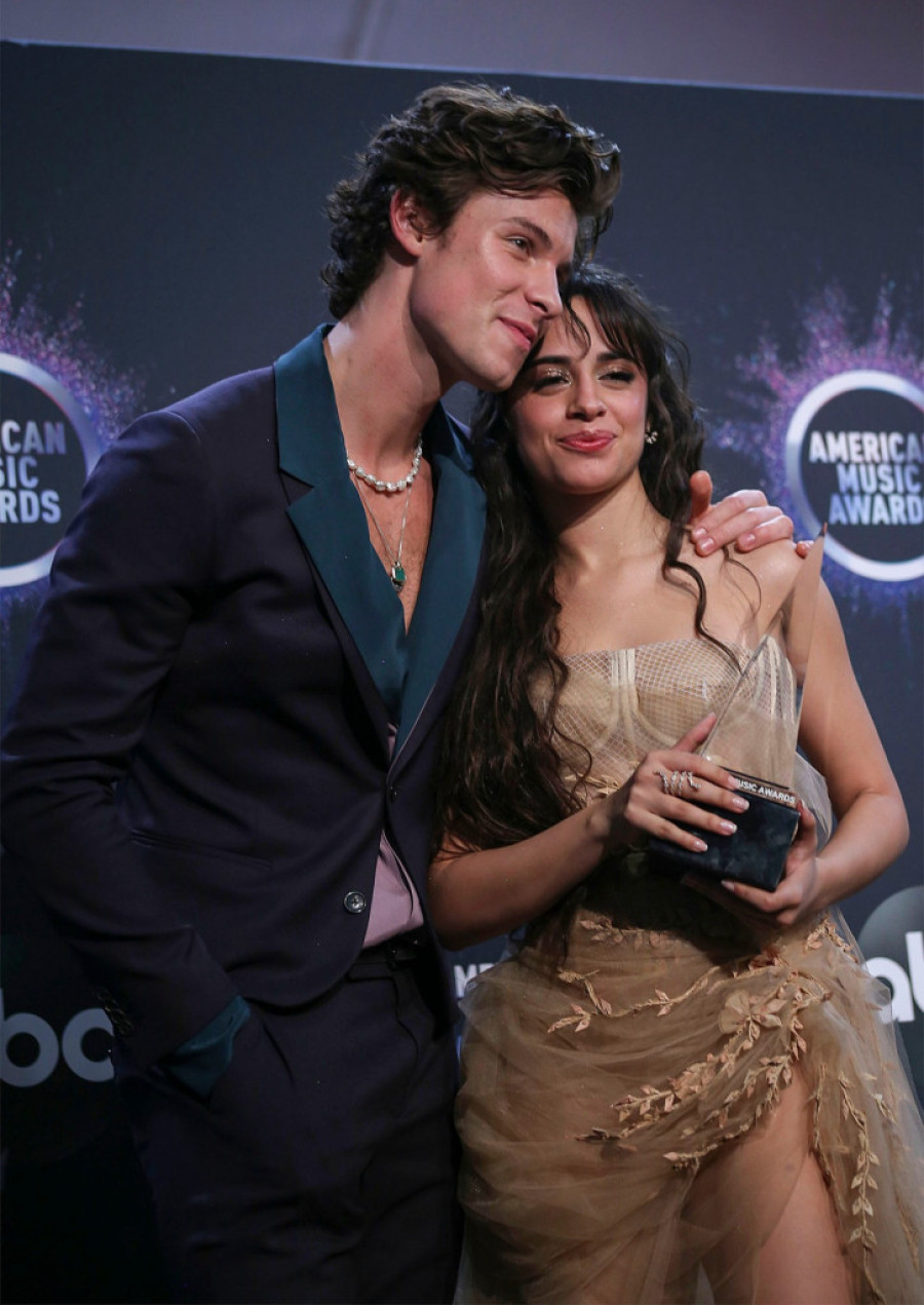 Šta se u stvari desilo pa su Kamila i Šon raskinuli: Dve godine ljubavi „puklo" za pet minuta?!