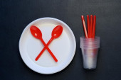 Ozbiljno shvatila važnost očuvanja životne sredine: Engleska zabranjuje upotrebu plastičnih pribora za jelo za jednokratnu upotrebu