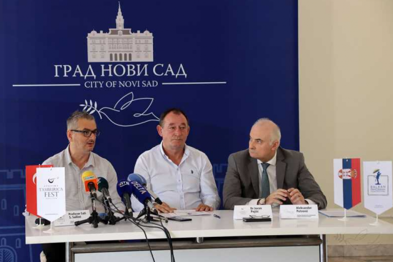 24SEDAM NOVI SAD U avgustu 15. Tamburica fest na tvrđavi