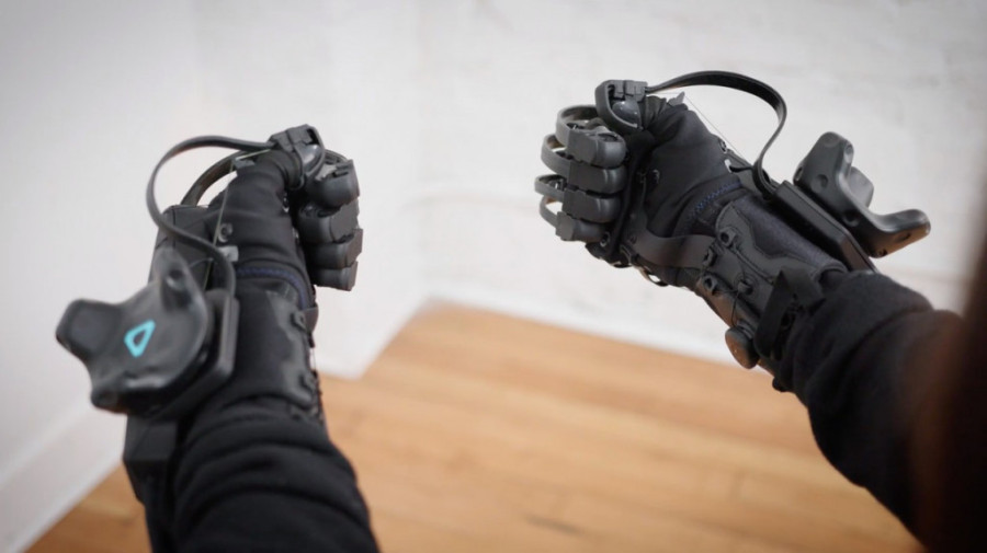 Meta najavljuje čudesnu rukavicu koja oponaša dodir i omogućava realnost u virtuelnom svetu