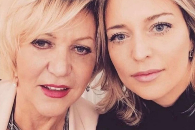 "Jedva sam preživela" Ćerka Merime Njegomir objavila uspomenu sa majkom: Imala sam 1300 grama