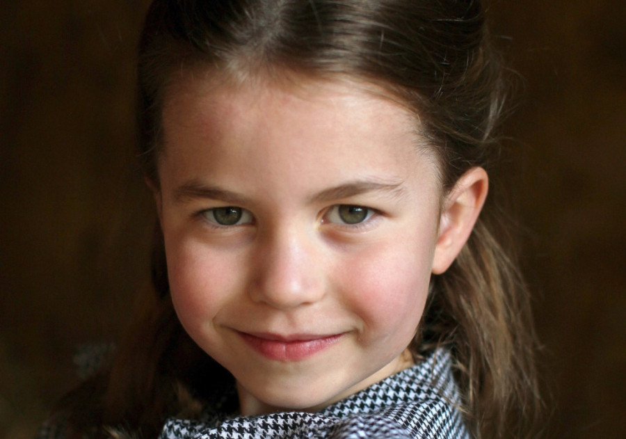 Kraljica Elizabeta II živeće kroz njen osmeh: Sličnost o kojoj priča svet (FOTO)