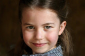 Princeza Šarlot danas slavi sedmi rođendan! Nove fotografije otkrile na koga liči miljenica kraljice Elizabete (FOTO)