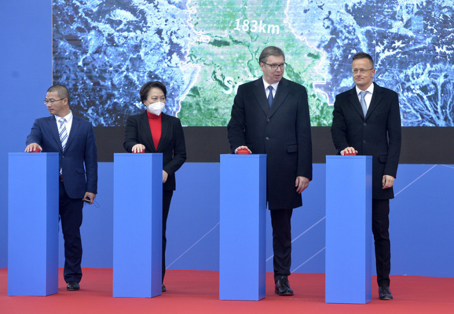 Projekat koji menja Srbiju! Vučić: "Brže do Novog Sada, imaćemo 49 nadvožnjaka" (FOTO/VIDEO)