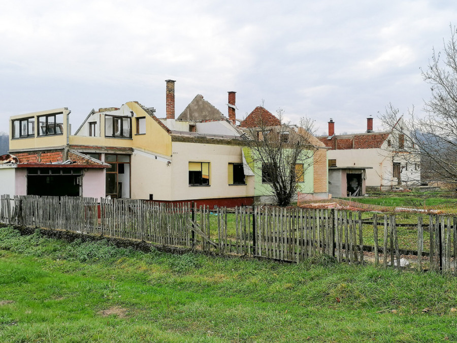 Potresne priče iz doline Jadra: Rio Tinto prazni sela, "ko uzme, kajaće se, ko ne uzme…" (FOTO+VIDEO)