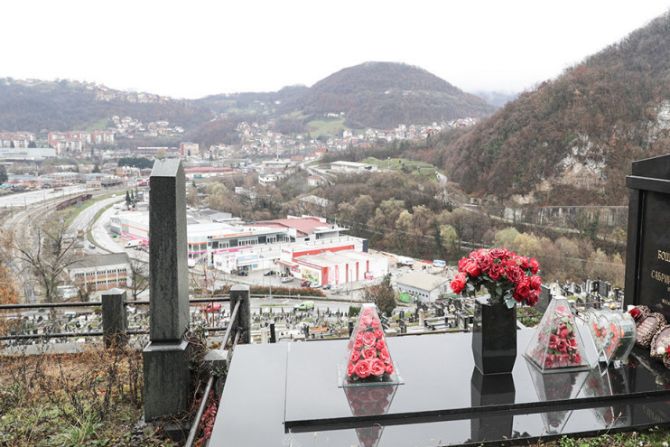 U ovom gradu u Srbiji mrtvi su iznad živih: Od prizora podilazi jeza! (FOTO)